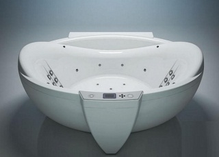 Ванна с гидромассажем